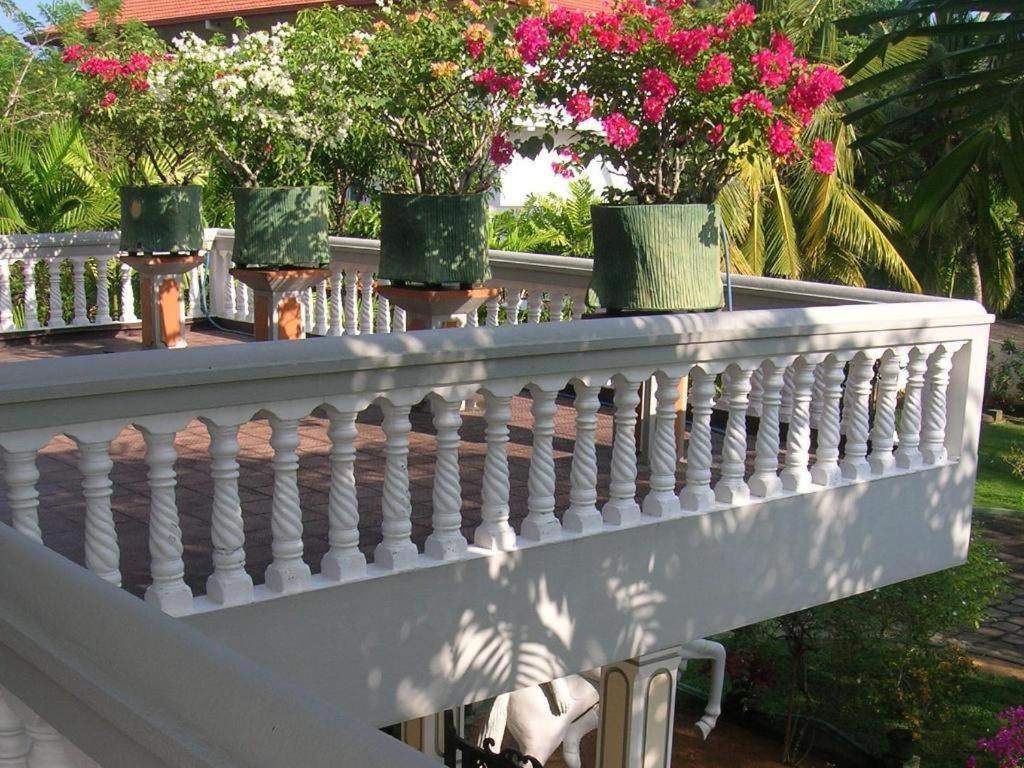 Sagarika Beach Hotel Moragalla Екстериор снимка