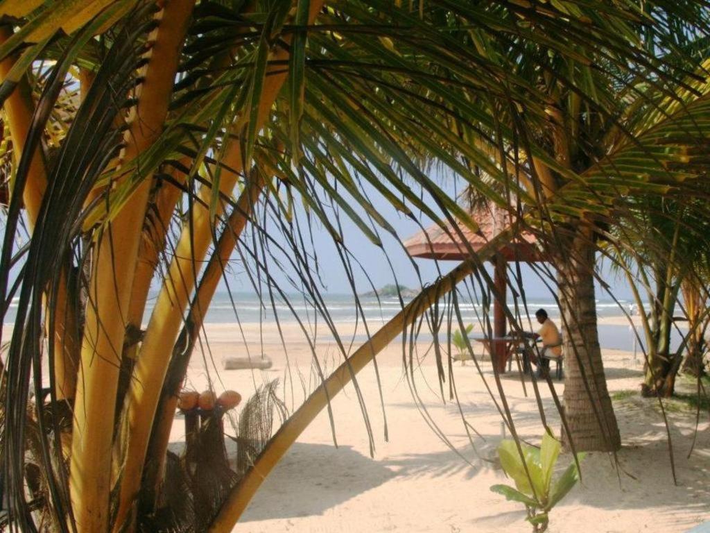 Sagarika Beach Hotel Moragalla Екстериор снимка