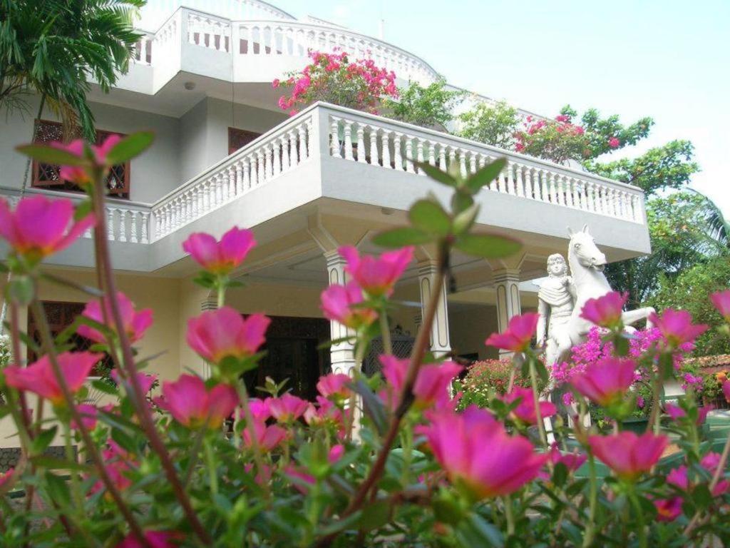 Sagarika Beach Hotel Moragalla Екстериор снимка