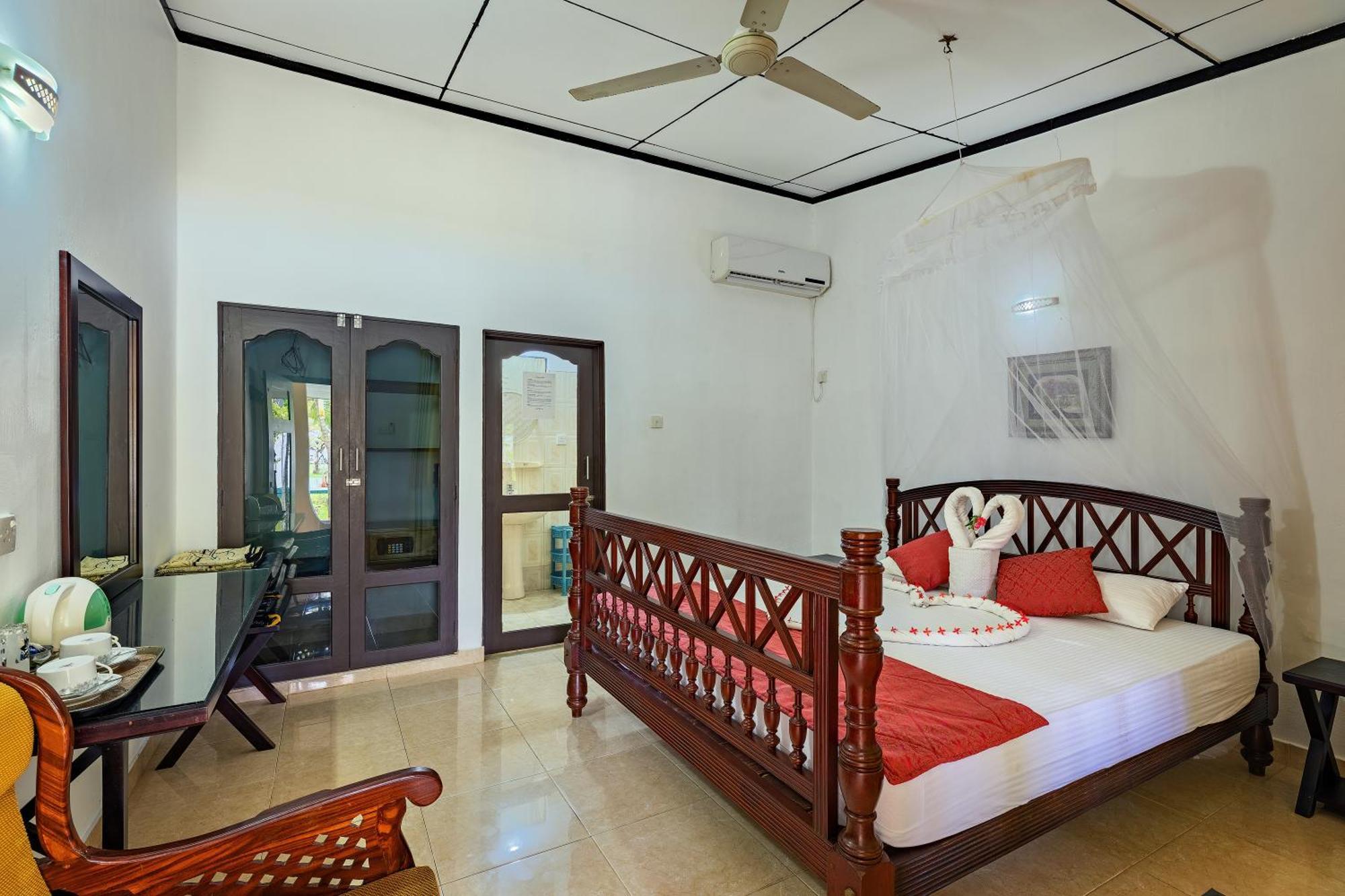 Sagarika Beach Hotel Moragalla Екстериор снимка