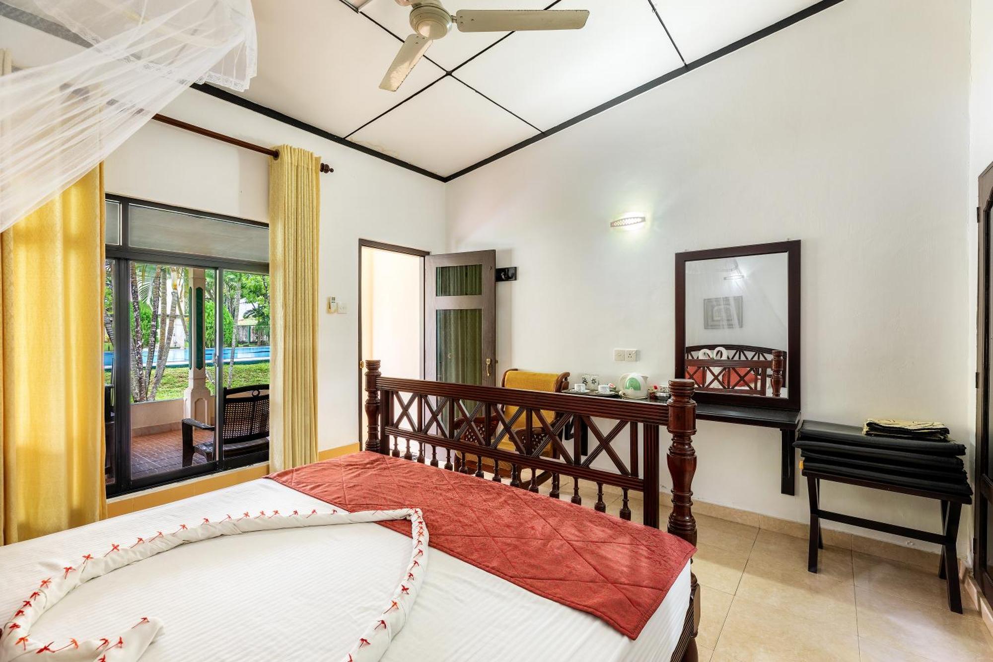 Sagarika Beach Hotel Moragalla Екстериор снимка